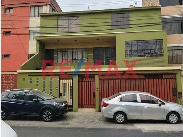 Dúplex De Amplios Espacios Con Ingresos Independientes Y Excelente Ubicación