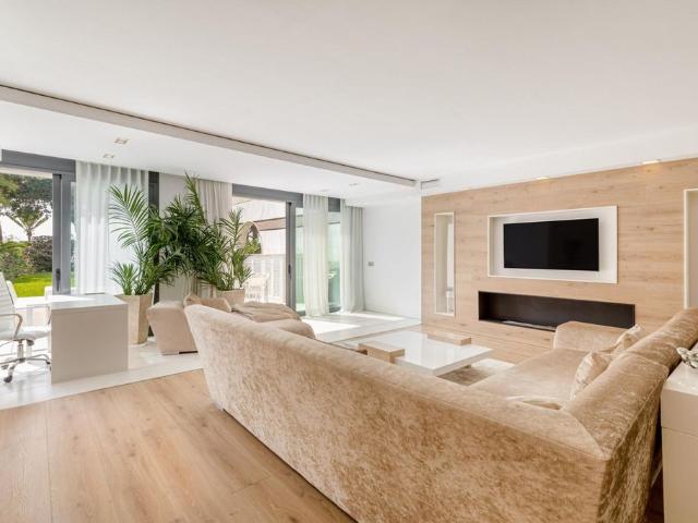 Piso de alto standing de 352 m2 en venta en Marbella, España
