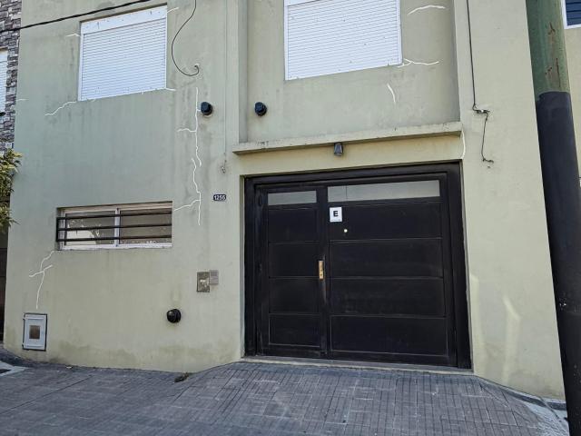 Duplex de dos dormitorios con cochera SIN EXPENSAS