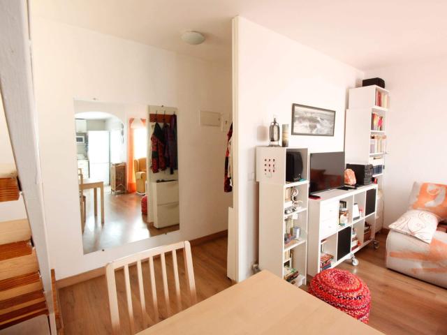 DÚPLEX DE DOS HABITACIONES CON DOS BAÑOS Y PATIO