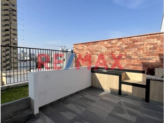 Duplex De Estreno Con Terraza Y Áreas Verdes En Zona Céntrica De Miraflores