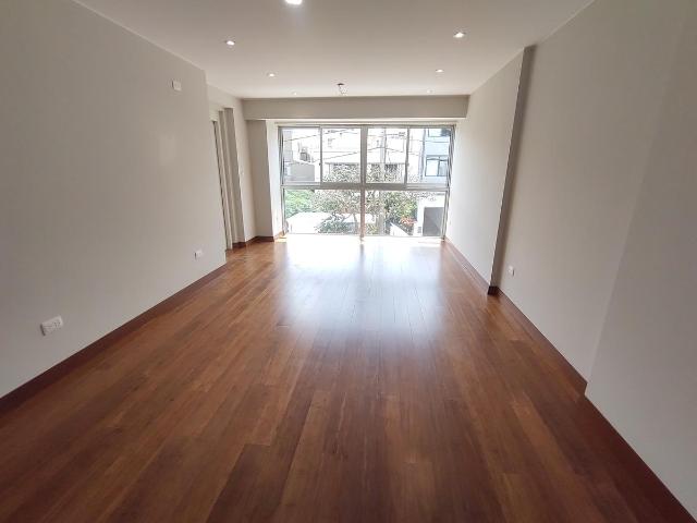 Duplex de estreno en venta en Miraflores. 2 dormitorios. 2do piso