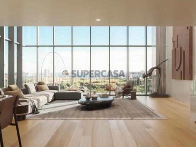 Duplex de Luxo T4 no empreendimento Citti Soul em Miraflores: Onde Conforto, Natureza e Conveniência se Encontram!
