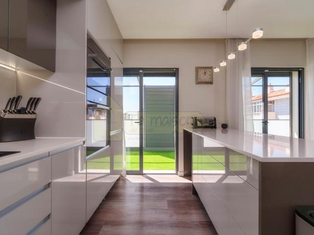 Duplex de Luxo no Coração de Loulé com Terraço e Vista Mar 141m² Loulé São Clemente