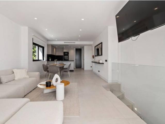 Dúplex de lujo con piscina privada en Paraíso Barronal, Estepona