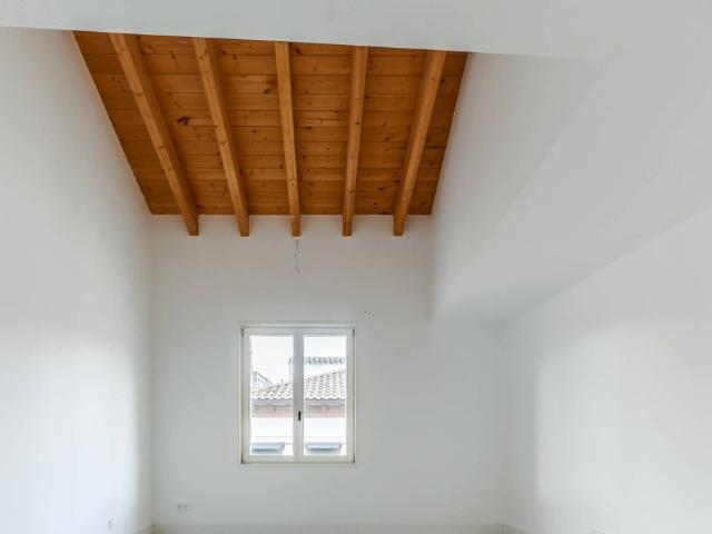 Duplex de lujo de 164 m2 en venta Calle San Gil 6, Burgos, Provincia de Burgos, Castilla y León