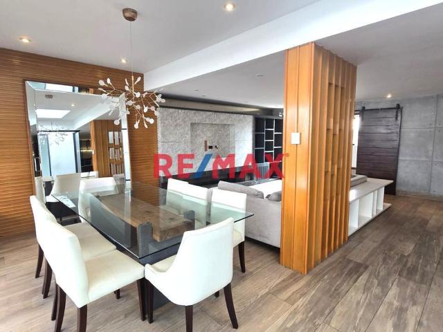 Dúplex De Lujo En Santiago De Surco | Amplios Ambientes, Terrazas Y Acabados Remodelados