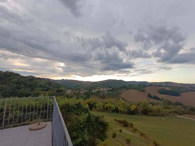 Duplex di 170 mq a Mombaroccio