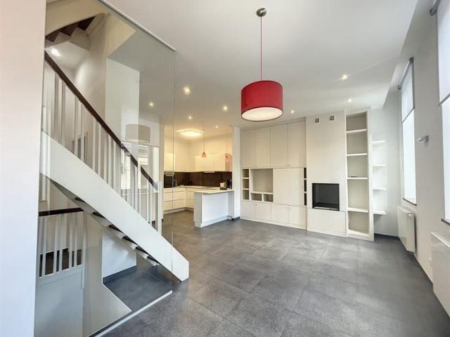 duplex entièrement rénové au centre de Fleurus