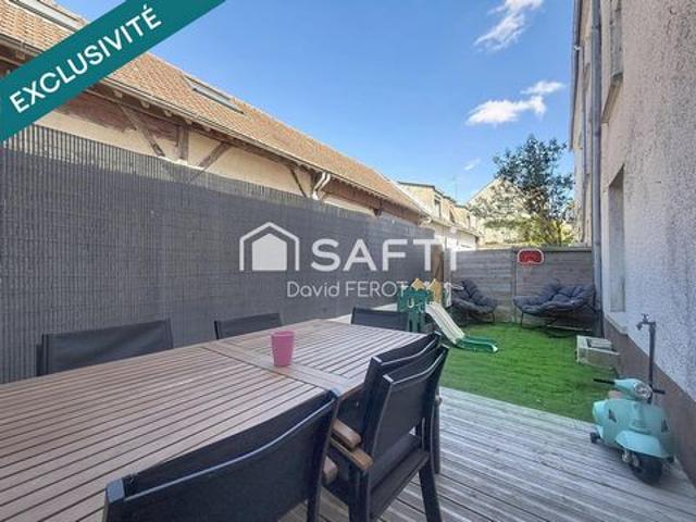 Duplex entièrement rénové de 72 m2 avec terrasse