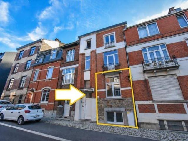 DUPLEX ENTIEREMENT RENOVE 2 CHAMBRES TERRASSE PEB: B