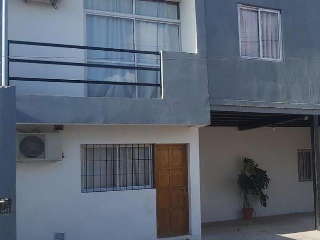 Dúplex en alquiler 3 habitaciones Cochera Patio con churrasquera Maipú