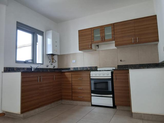 DUPLEX EN ALQUILER DOS DORMITORIOS CON PATIO APTO MASCOTA
