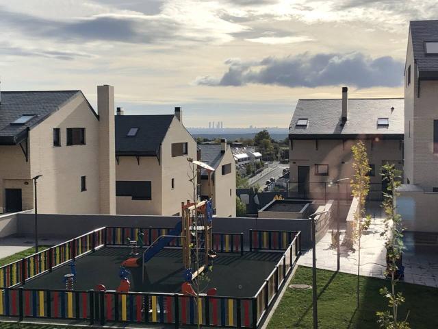 Dúplex en alquiler de 2 dormitorios en Torrelodones