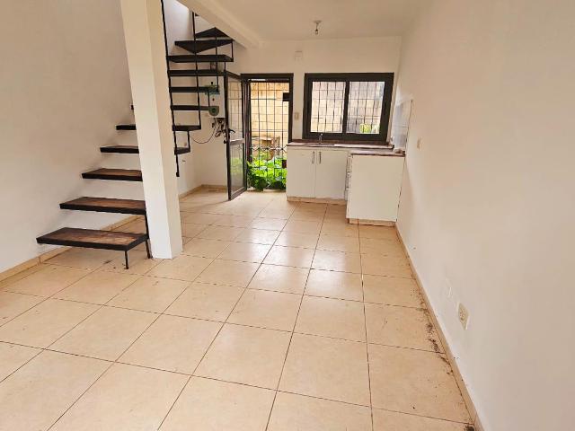 Dúplex en Alquiler en Complejo Av. Las Acacias