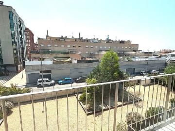 Dúplex en alquiler en calle CL Alcoi D', Terrassa, de 70 m² 2 habitaciones por 2.000