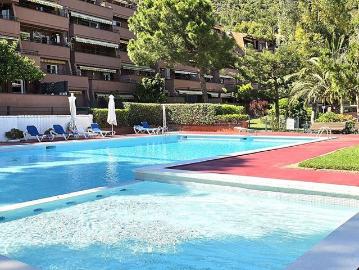 Dúplex en alquiler en calle Gomez de la Serna, Castelldefels, de 98 m² 4 habitaciones por 2.000