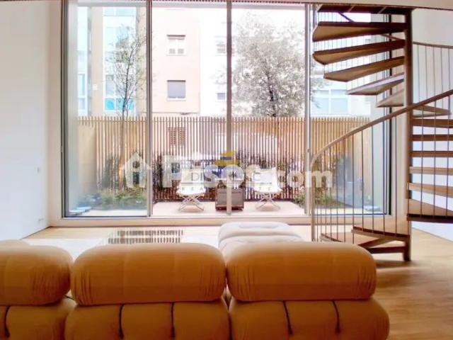 Dúplex en alquiler en Calle de Javier Ferrero