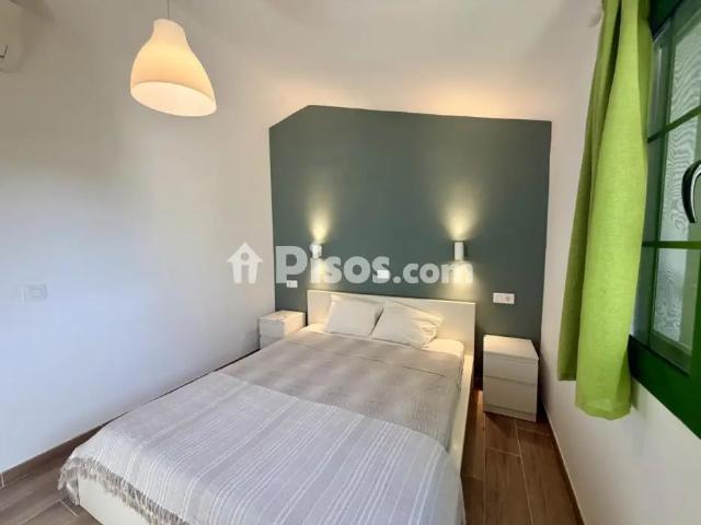 Dúplex en alquiler en Calle de los Aries