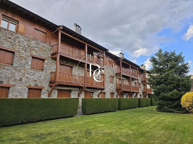 Dúplex en alquiler en calle De Les Devesetes, Llívia Girona, de 105 m² 4 habitaciones por 3.800
