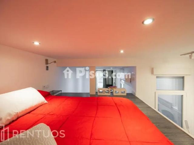Dúplex en alquiler en Calle de Martín de los Heros, cerca de Calle del Tutor