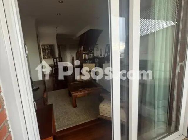 Dúplex en alquiler en Calle de Valdenoja
