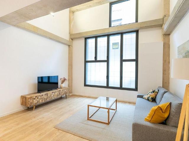 Dúplex en alquiler en calle De Vallhonrat, Barcelona, de 106 m² 1 habitación por 1.890