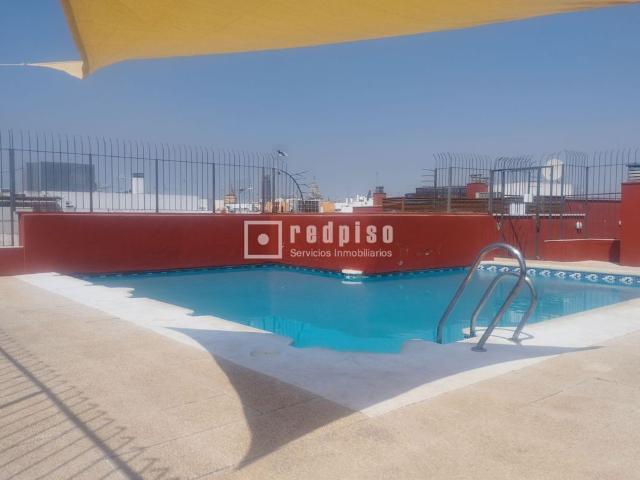 Dúplex en alquiler en Calle Lirio, San Bartolomé, Centro, Sevilla