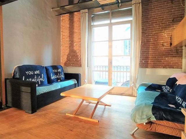 Dúplex en alquiler en calle Llibreteria, Barcelona, de 48 m² 1 habitación por 975
