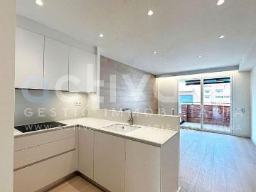 Dúplex en alquiler en calle Major, Sant Joan Despí, de 97 m² 3 habitaciones por 2.214