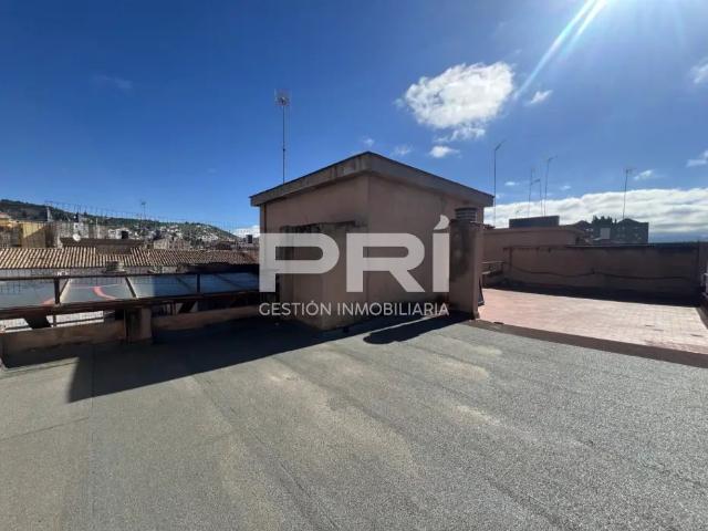 Dúplex en alquiler en Calle San Antón, cerca de Calle de Alhamar