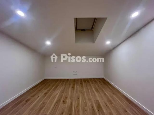 Dúplex en alquiler en Carrer de Tarragona, cerca de Carrer de Perpinyà