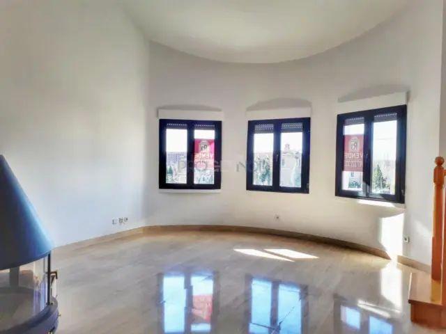 Dúplex en alquiler en Avenida de los Reyes Leoneses