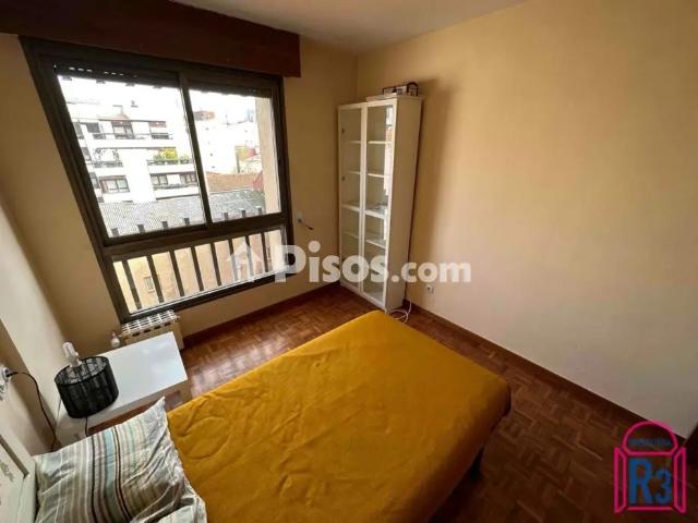 Dúplex en alquiler en Avenida de Ordoño II