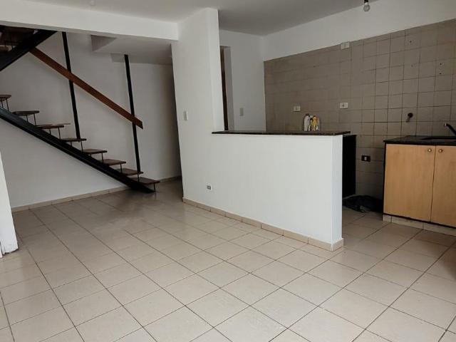 DUPLEX EN ALQUILER EN BARRIO SAN MARTIN