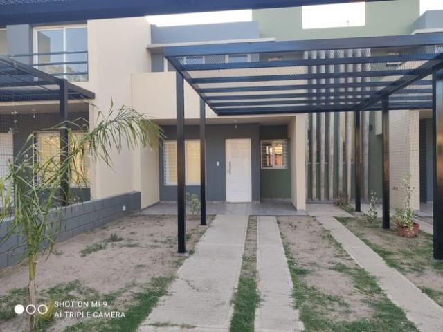 DUPLEX EN ALQUILER EN BARRIO TEODORO FELS