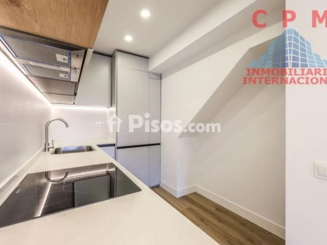 Dúplex en alquiler en Guindalera