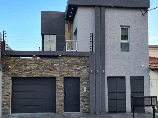 Duplex en alquiler en Lanus Este