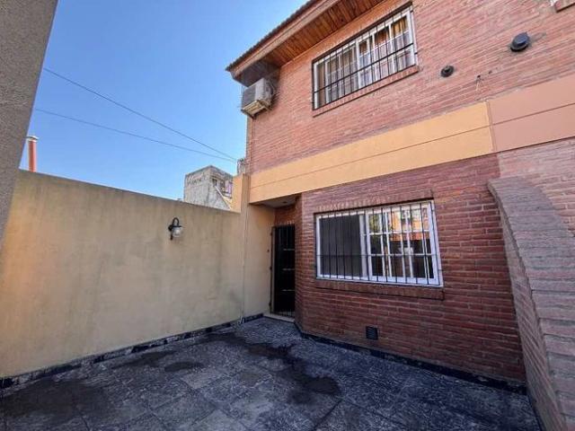 Duplex en alquiler en Lanus Este