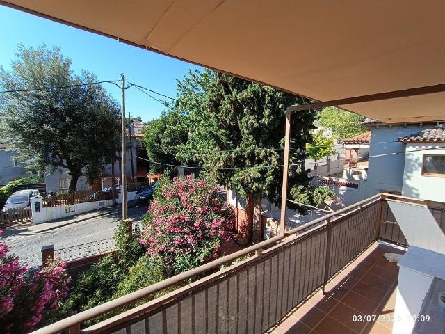 Dúplex en alquiler en paseo De la Mimosa, Sant Cugat del Vallès, de 70 m² 2 habitaciones por 1.400