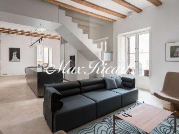 Dúplex en alquiler en plaza De Sant Just, Barcelona, de 196 m² 3 habitaciones por 8.665
