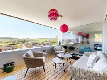 Duplex en attique lumineux avec vue dégagée à deux pas de la gare