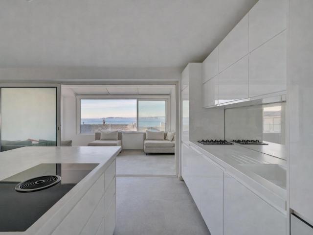 Duplex En Dernier Étage Avec Terrasses & Vue Mer 133m² Marseille 8ème