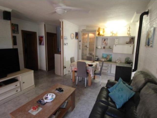 DUPLEX EN ESQUINA EN URBANIZACIÓN DE LA ROSALEDA