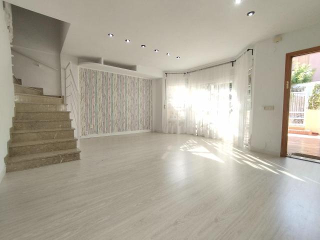 DUPLEX EN LOS GARRES JUNTO AL MONTE