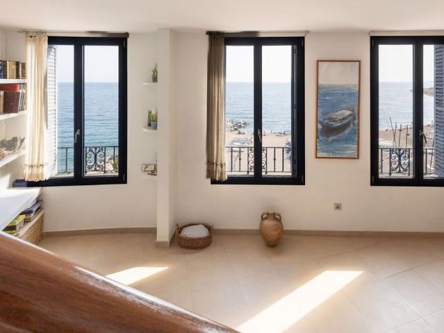 Dúplex en La Punta, Sant Pol de Mar. 2 habitaciones, terraza. 67m² Sant Pol de Mar