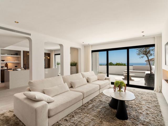 Dúplex en Las Colinas de Marbella, Benahavís