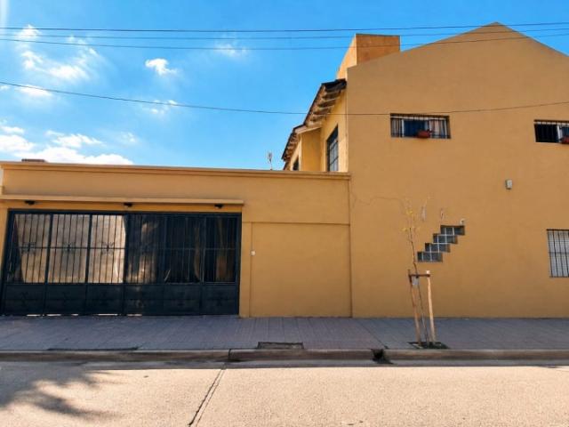 Dúplex en Peatonal 4 al 950