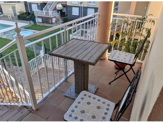 Dúplex en urbanización privada con piscina, Puente Arce