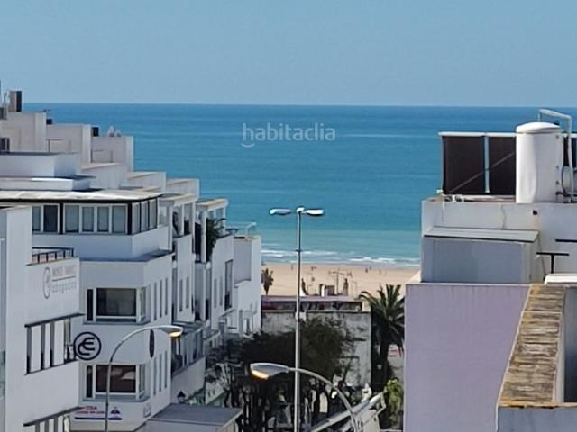 Dúplex en venta en Conil de la Frontera, Conil. ¡Descubre tu nuevo hogar en el corazón de Conil de la Frontera!. Dúplex Conil de la.